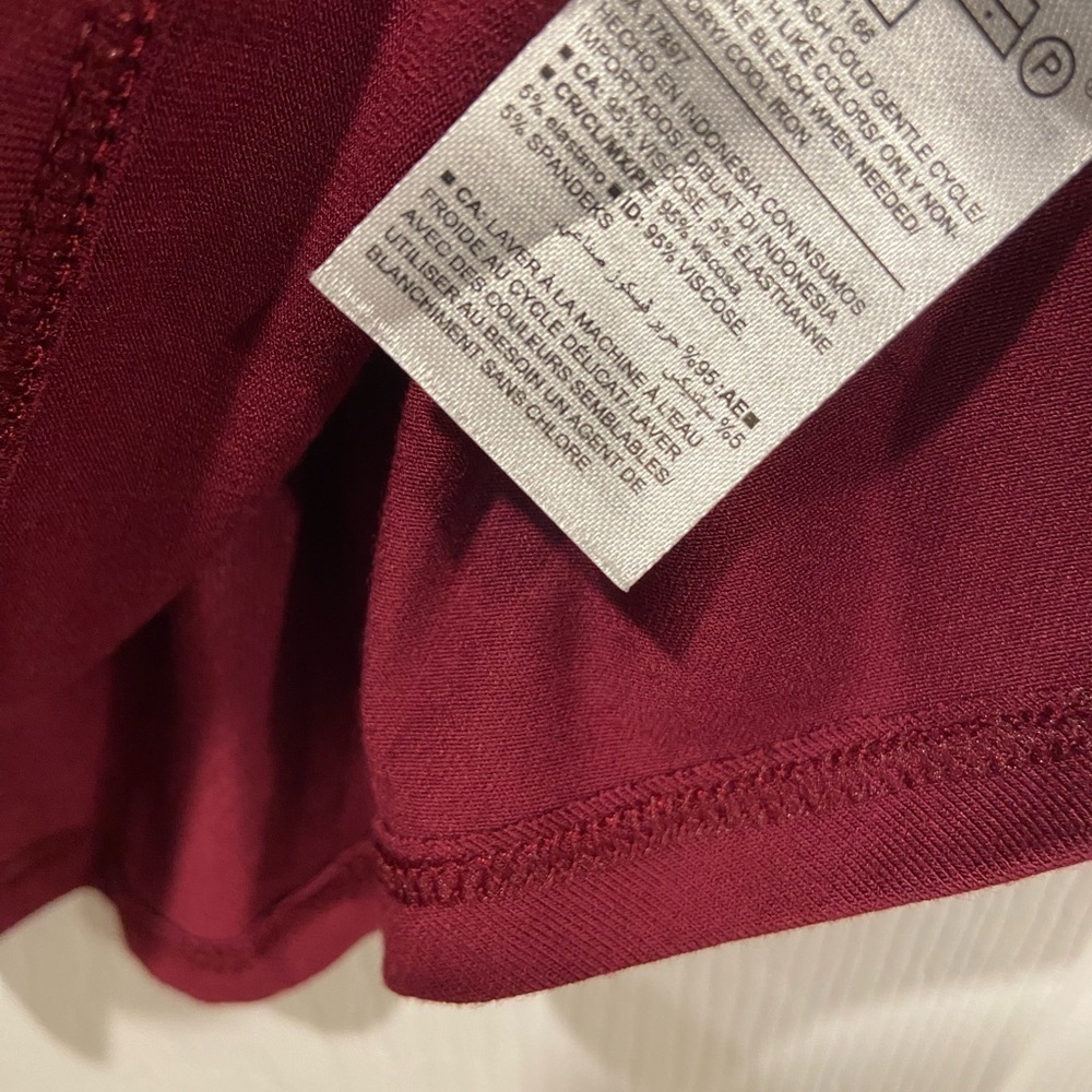 NWT Old Navy Luxe Size M Burgundy Scoop Neck Soft Flowy Stretch Tunic Tank Top - Picture 8 of 11